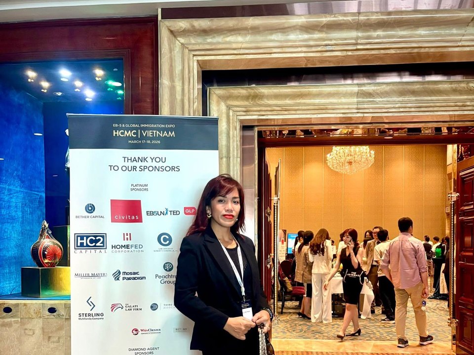 Trần Ngọc Liên tại một hội nghị đầu tư